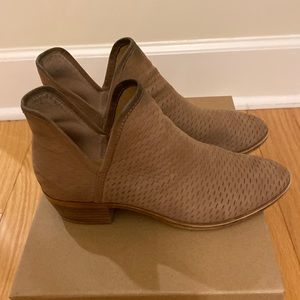 Lucky Brand LK Baley ankle boots
